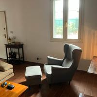 Poltrona Strandmon e poggiapiedi