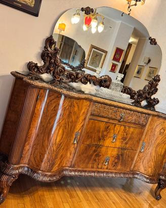 Credenza stile Chippendale