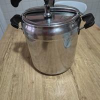 Pentola a pressione Aeternum + ricettario 