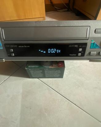 Videoregistratore vhs  jvc  mod  no hr j670eu