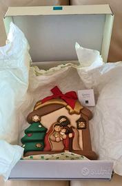 Formella Thun Sacra Famiglia con albero di Natale