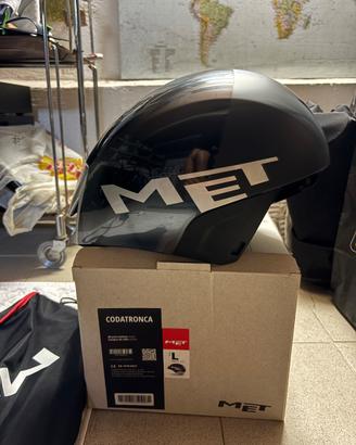 Casco MET codatronca aero 