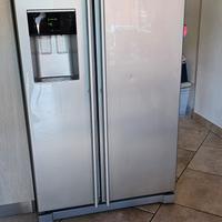 Frigo Samsung con erogatore