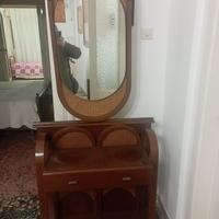 ingresso  in legno  buone condizioni