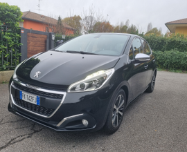 Peugeot 208 tenuta bene