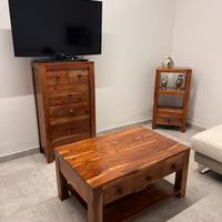 Set di tre mobili in legno massello, stile etnico