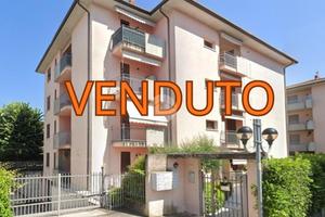 3 LOCALI A BUTTAPIETRA