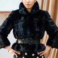 Pelliccia "Fendi",visone con sottofondo blu lucido