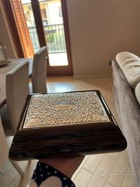 Porta gioie in legno e argento