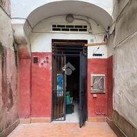 MONOLOCALE A SALERNO