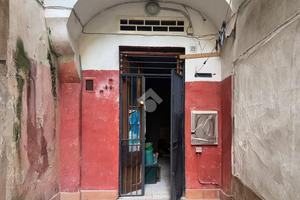 MONOLOCALE A SALERNO