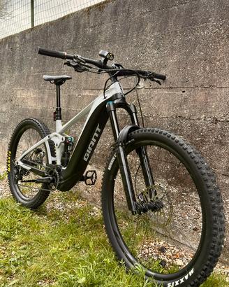 Giant Reign E+ Pro MX (2022), taglia M, 800wh