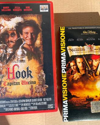 Pirates Saga - VHS Hook e Dvd Pirati dei Caraibi