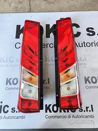 FANALI POSTERIORI IVECO DAILY 2014>