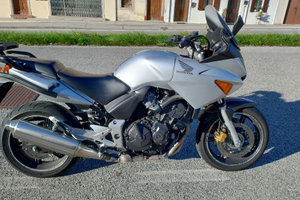 Honda cbf 600