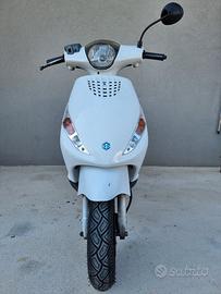 Zip 50 2T 2009
