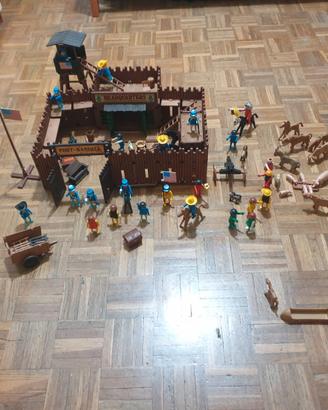 Playmobil Fort Randall Headquarters box accessori