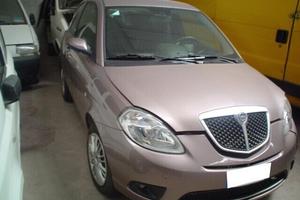 Lancia Ypsilon 1.2 8V Oro