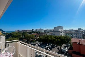 Settembre/vistamare con parcheggio e spiaggia