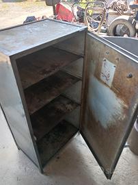 Armadietto in metallo 