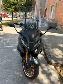 Yamaha Tmax tech max 560
