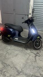 Vespa Piaggio GTS Super