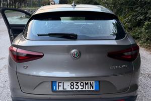 Alfa Romeo Stelvio 2.2 Turbodiesel 180 CV AT8 Q4 B
