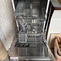 Lavastoviglie piccola 12 coperti