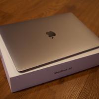 Apple MacBook Air 13” (2018)