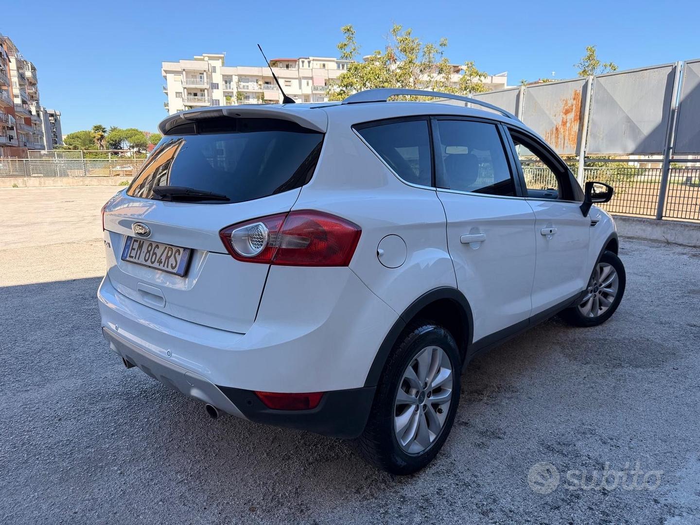 Ford Kuga 2012 photo 3