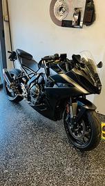 Suzuki GSX-8R R AKRAPOVIC EDITION 1400KM!!!ALLARME
