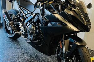 Suzuki GSX-8R R AKRAPOVIC EDITION 1400KM!!!ALLARME