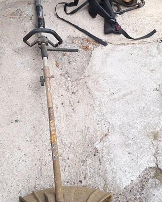 Decespugliatore a zaino motore 4T