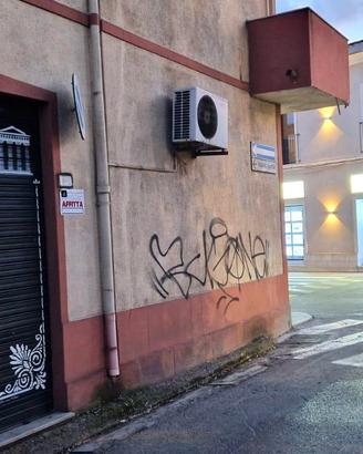 Sestu Centro locale commerciale alta visibilità