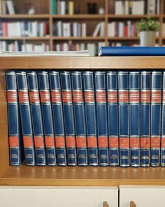 Enciclopedia completa dalla A alla Z de agostini.