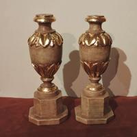 Coppia di piccoli candelieri (torcieri)