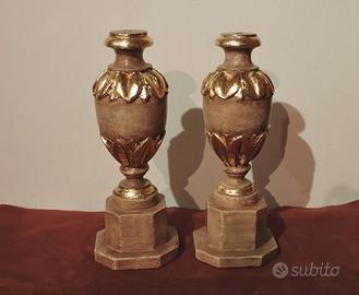 Coppia di piccoli candelieri (torcieri)
