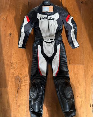 Meravigliosa tuta da moto donna