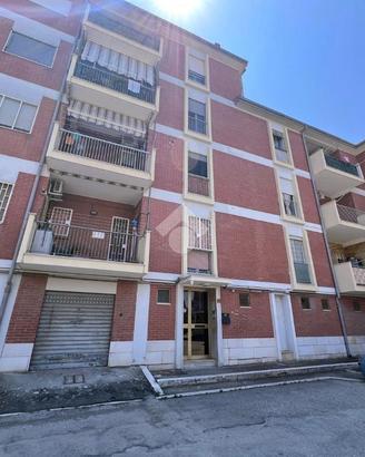 4 LOCALI A FOGGIA