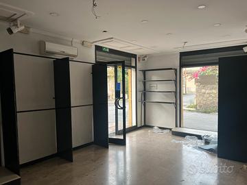 Magazzino centro di Gioia Tauro