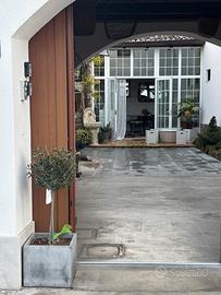 Mossa, casa in linea ristrutturata