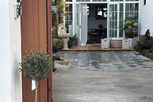 Mossa, casa in linea ristrutturata