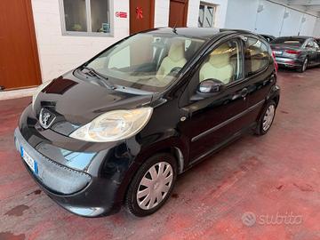 Peugeot 107 1.0 68CV 5p. Sweet Years neopat