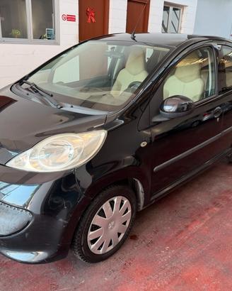 Peugeot 107 1.0 68CV 5p. Sweet Years neopat