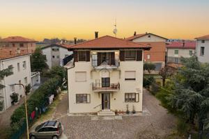 4 LOCALI A FORMIGINE