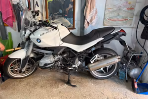 Moto BMW R1200R scarico akrapovic