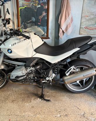 Moto BMW R1200R scarico akrapovic