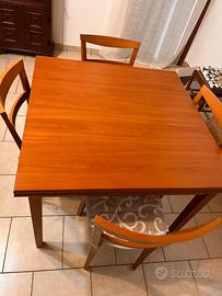 tavolo in legno cigliegio