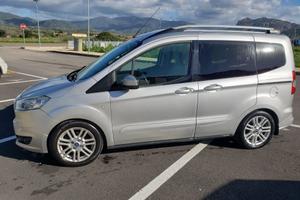 FORD TOURNEO COURIER 5P