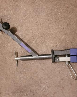 Pinza per manutenzione bicicletta
